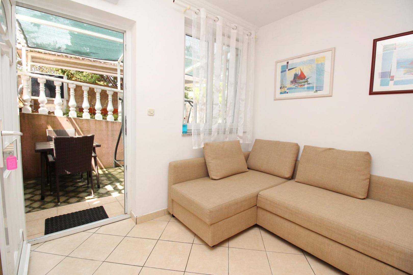 Apartments Lovincic Baška Exteriör bild